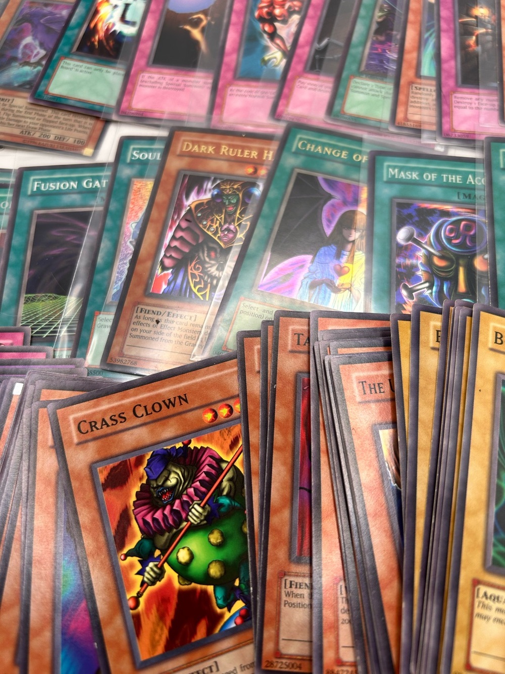 Magic the gathering lot of 120+
Cards and box